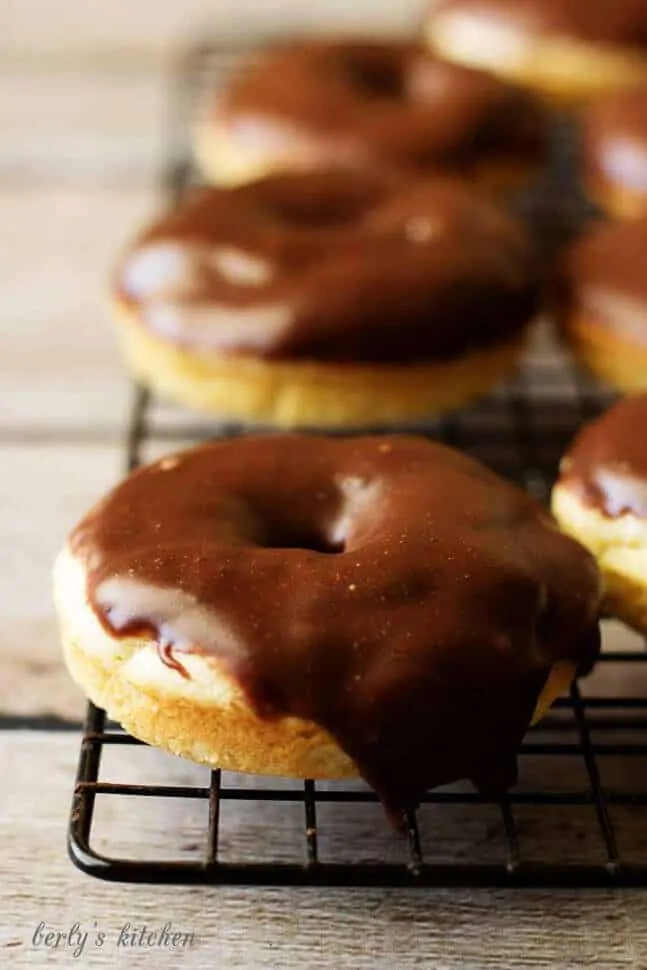 Treat yourself to our vanilla cake donuts with fudgy nutella glaze for a decadent, sweet treat. It's perfect for breakfast or dessert!