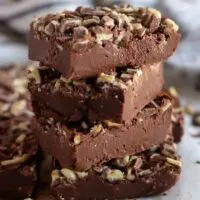 A large photo of the finished mint chocolate fudge, in a stack.