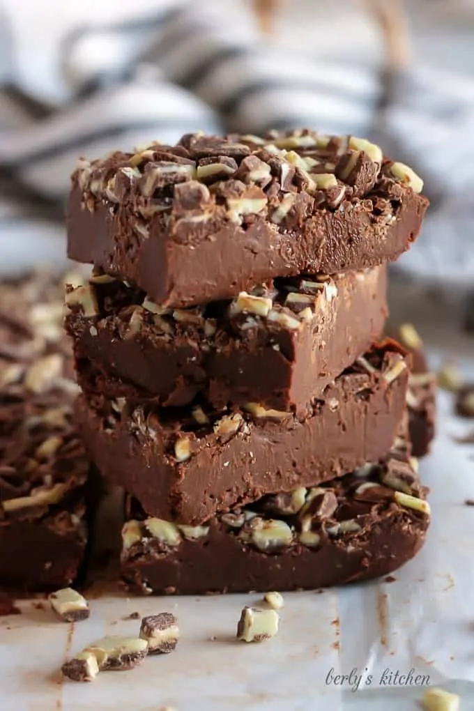 A large photo of the finished mint chocolate fudge, in a stack.