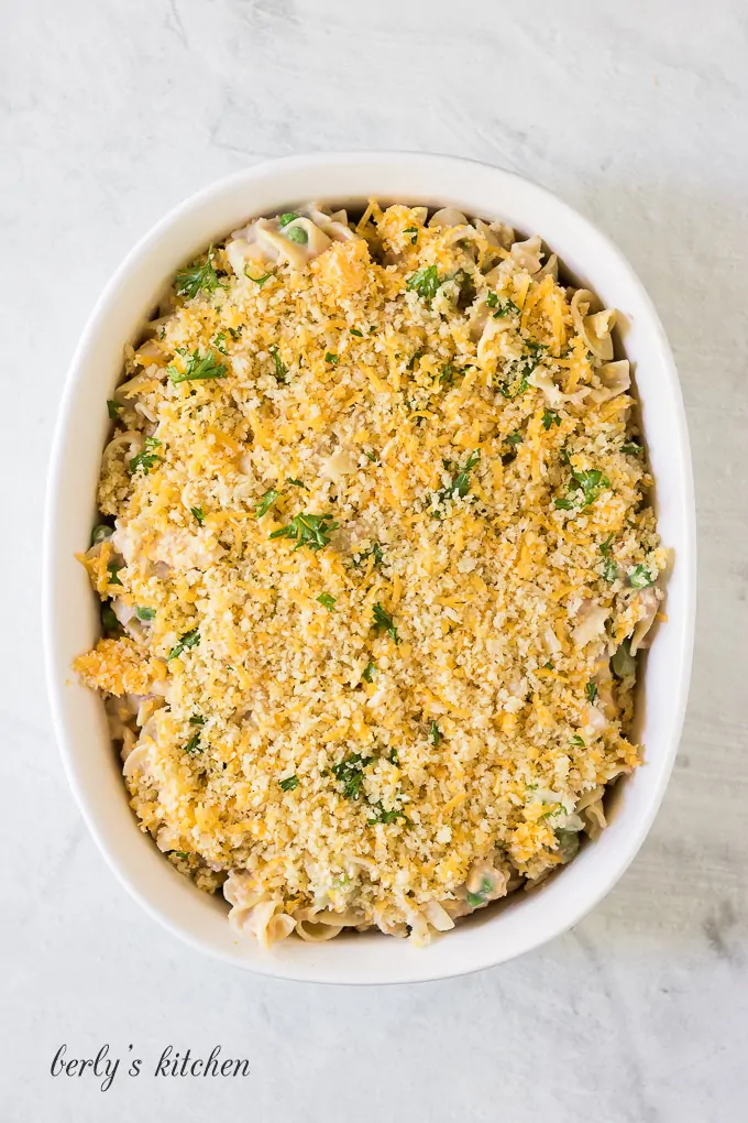 Ariel view of the baking dish topped with pankp breadcrumbs.