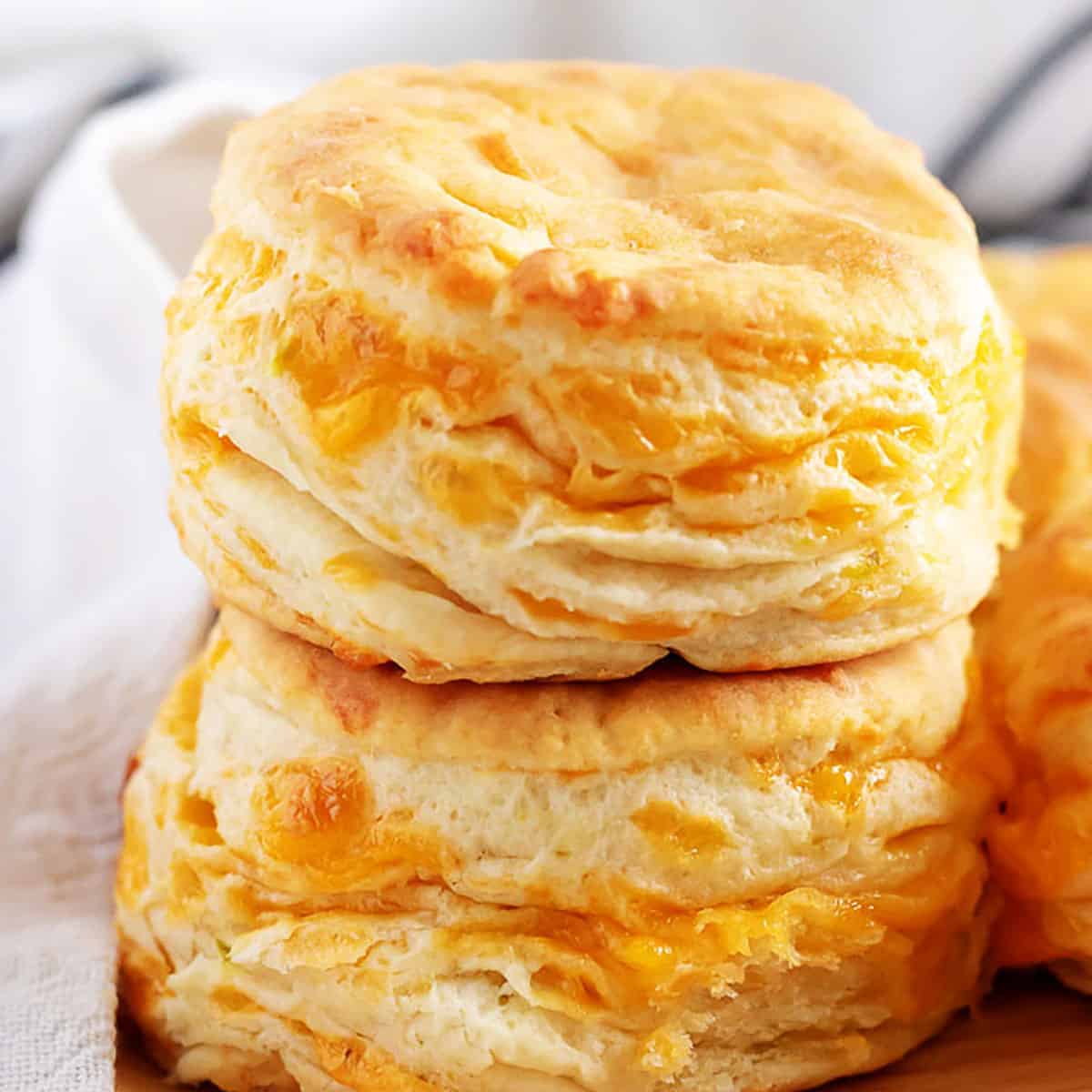 Jalapeno Cheddar Biscuits | Berly's Kitchen