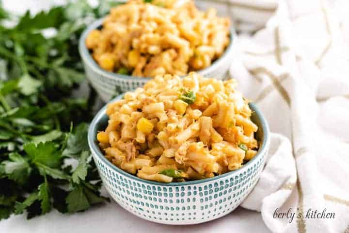 Two colorful bowls filled with the instant pot tuna mac.