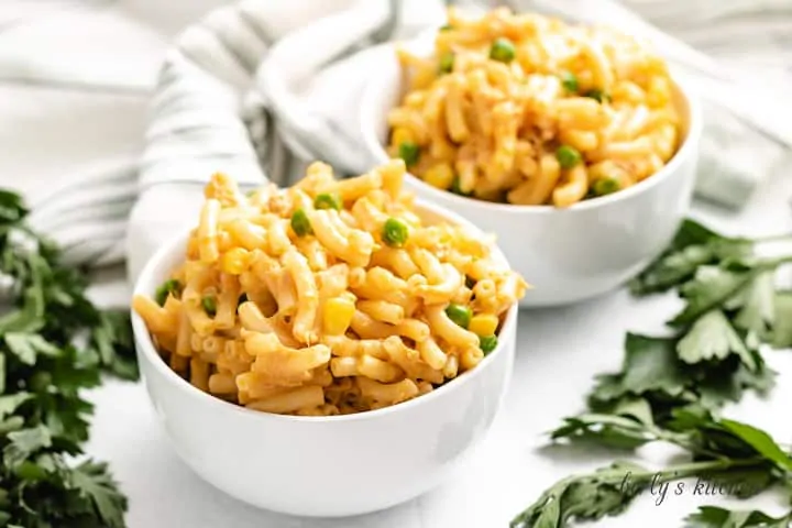 The tuna mac and cheese served in bowls.