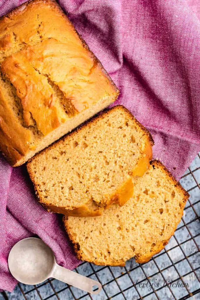 Top-down view of the sliced quick bread.