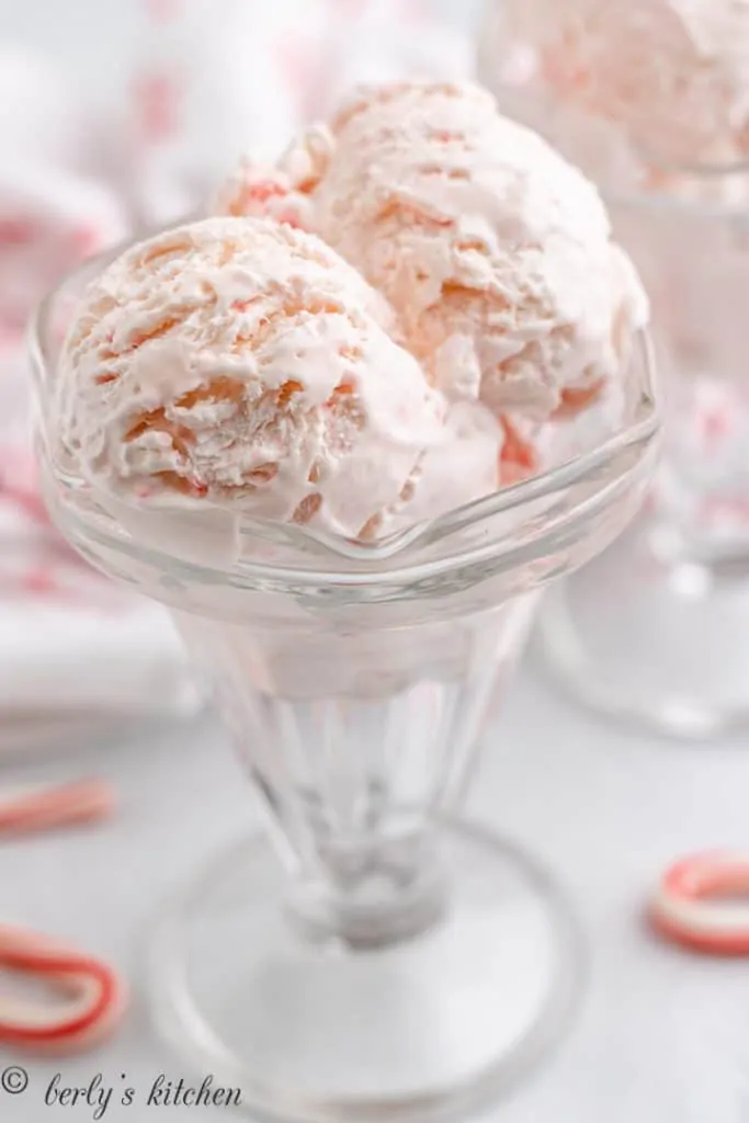 The no-churn peppermint ice cream in tulip glasses.