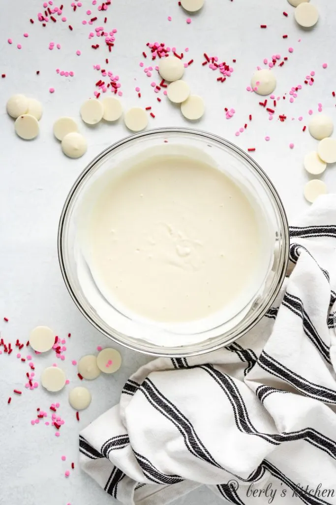 White chocolate melted in a bowl.