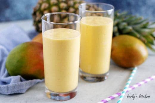 Easy Pineapple Mango Smoothie