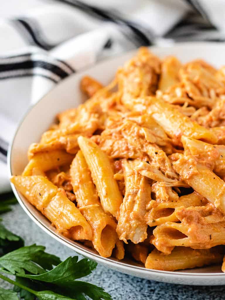 Slow Cooker Creamy Chicken Pasta