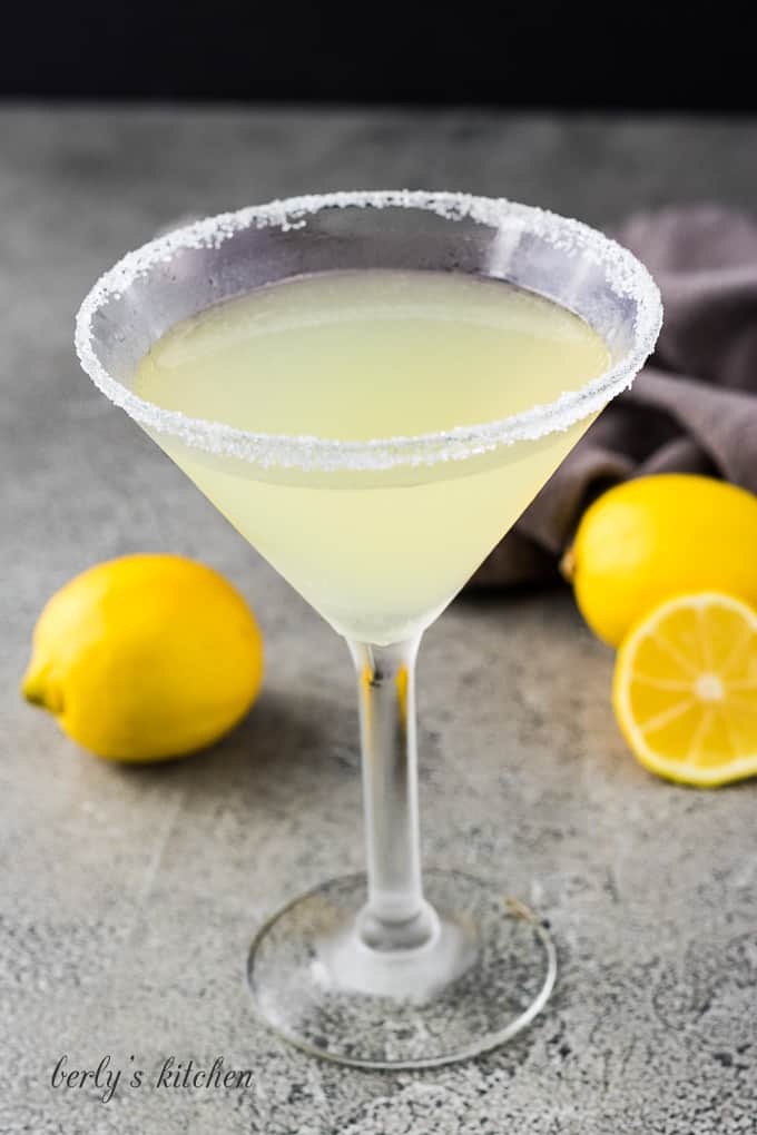 https://www.berlyskitchen.com/wp-content/uploads/2022/06/Lemon-Drop-Martini-6.jpg