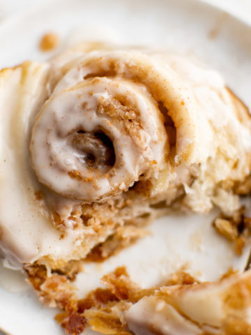 Easy Cinnamon Rolls – Burlap & Barrel