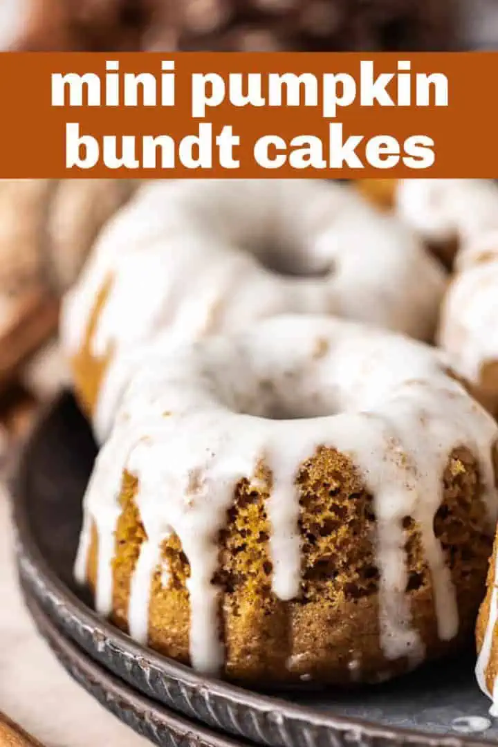 Mini bundt cakes on metal plates.