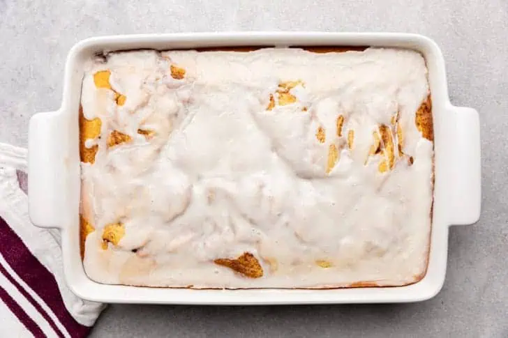 Cinnamon roll cake with glaze.